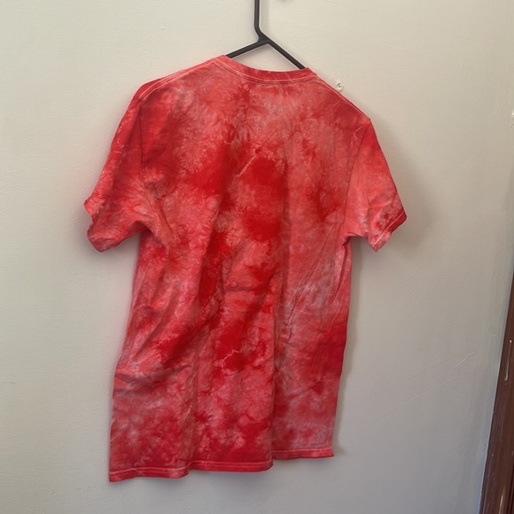 red shirt - Picture 2 of 3